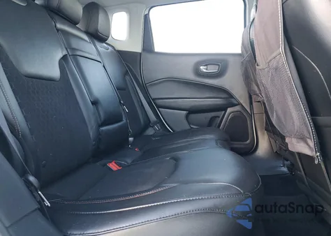 2018 Jeep Compass Latitude из США, поврежденный, VIN 3C4NJDBB9JT152985